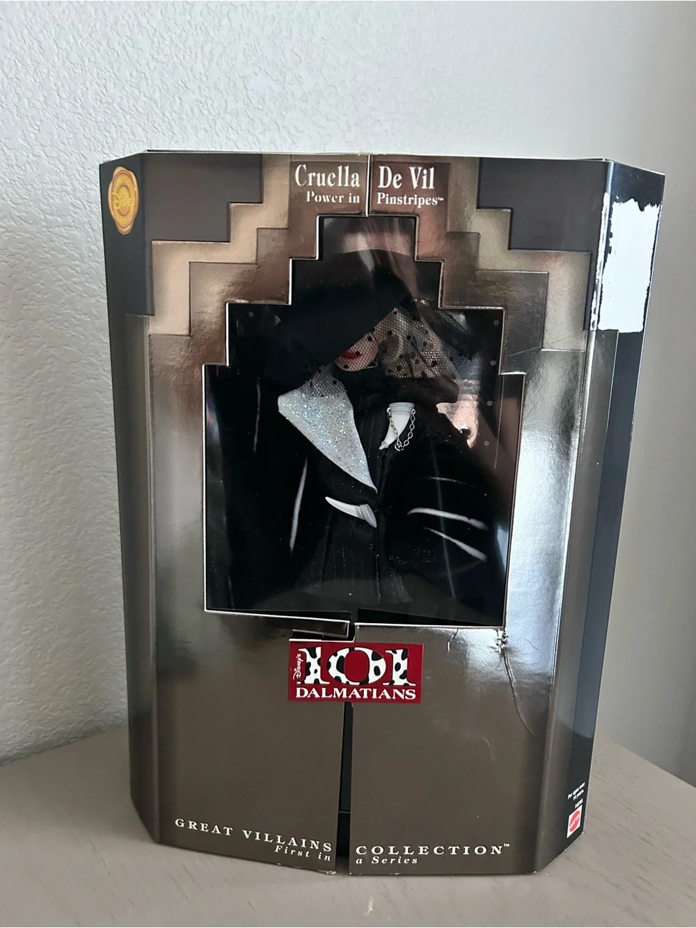 Mattel Disney: 101 Dalmatians - Cruella de Vil Doll - Barbie Doll